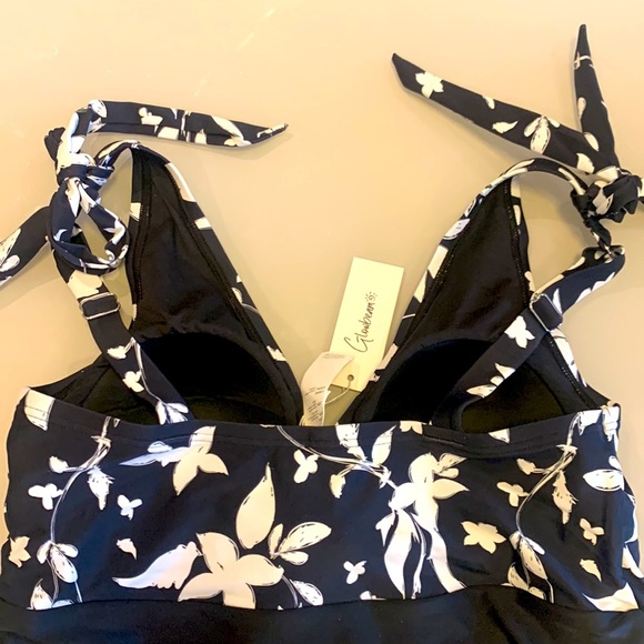 Glowbeam 1 Piece Ruched Black and White Swimsuit Size 1X Tummy Control NWT - Picture 8 of 15